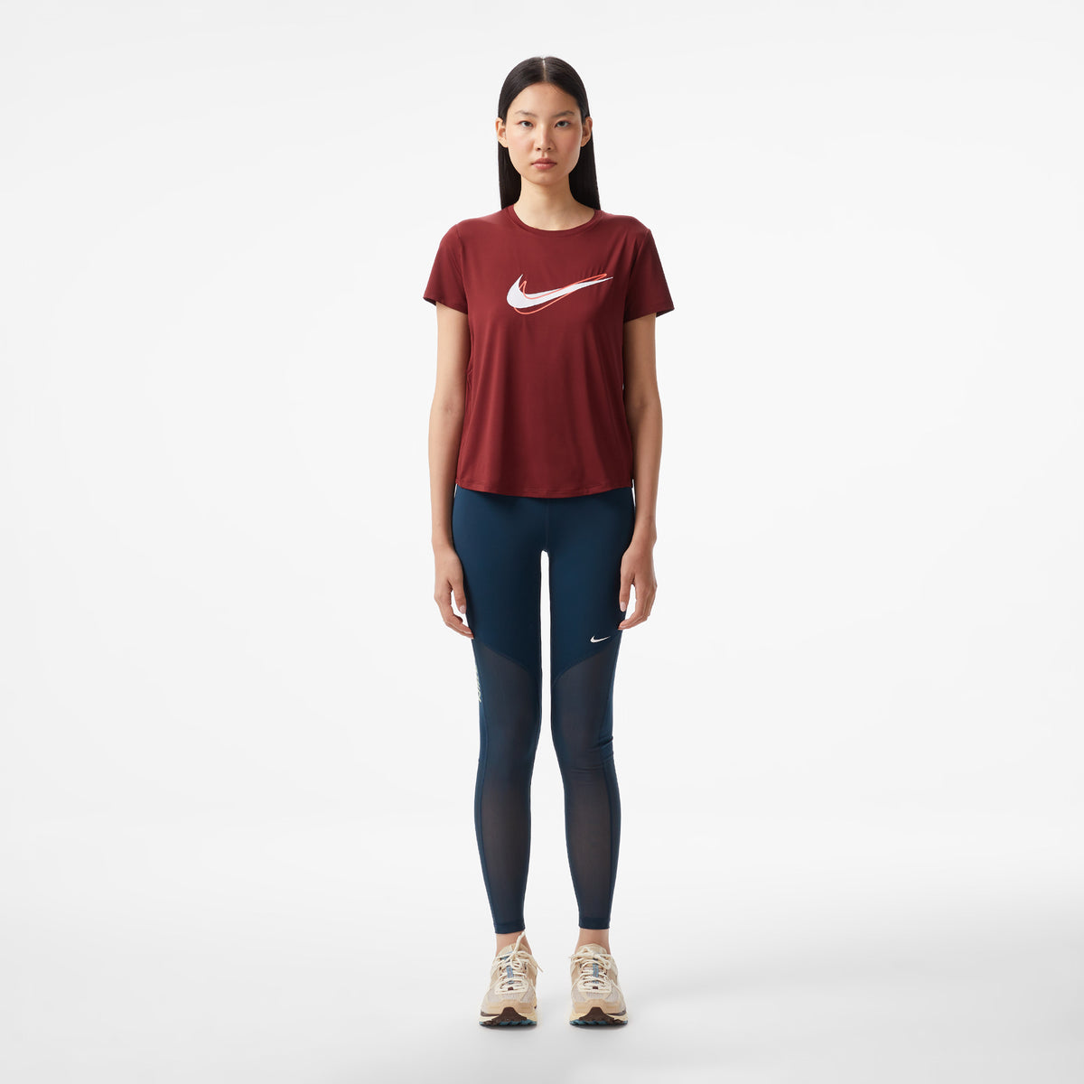 Nike One Swoosh Kadın Bordo Koşu T-shirt