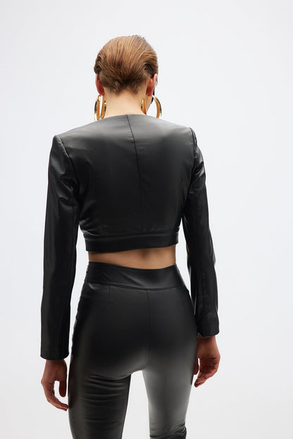 Cut-out Detaylı Siyah Crop Ceket