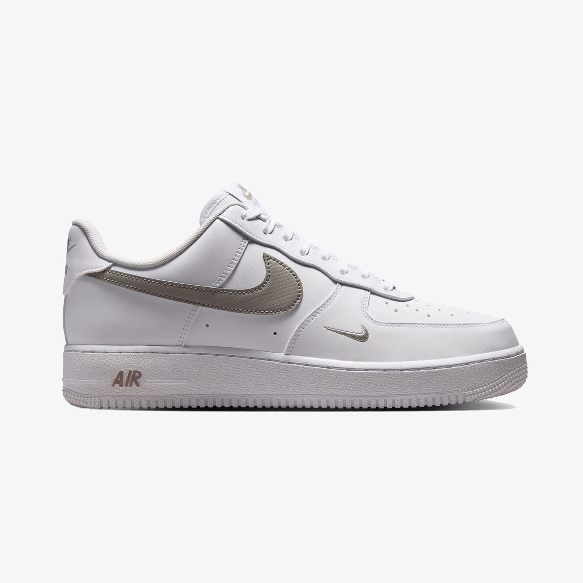 Nike Air Force 1 '07 Erkek Beyaz Spor Ayakkabı