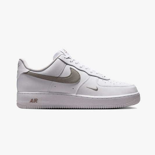 Nike Air Force 1 '07 Erkek Beyaz Spor Ayakkabı