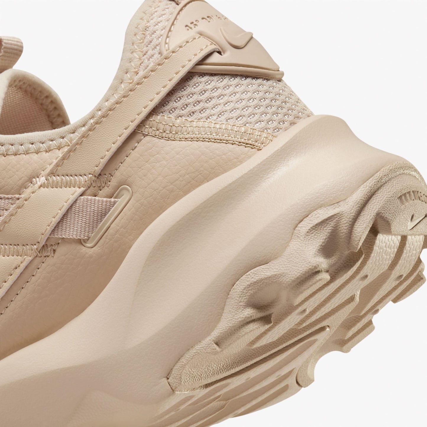 Nike Tc 7900 Kadın Bej Spor Ayakkabı
