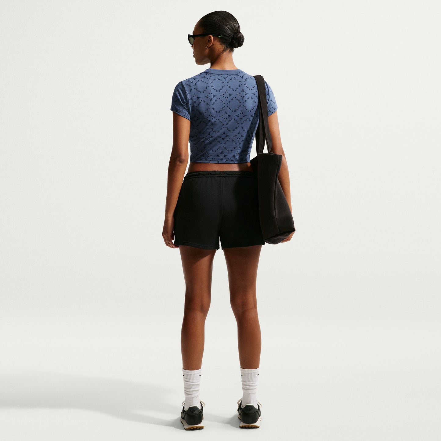 Nike Chill Knit Cropped Kadın Mavi T-shirt