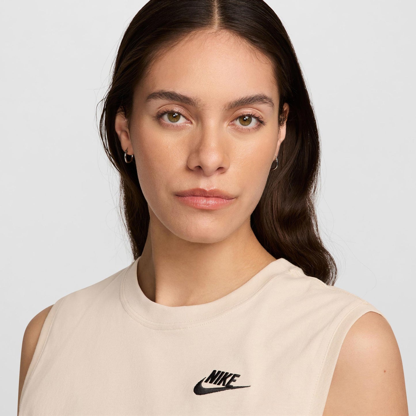 Nike Sportswear Club Kadın Bej T-shirt
