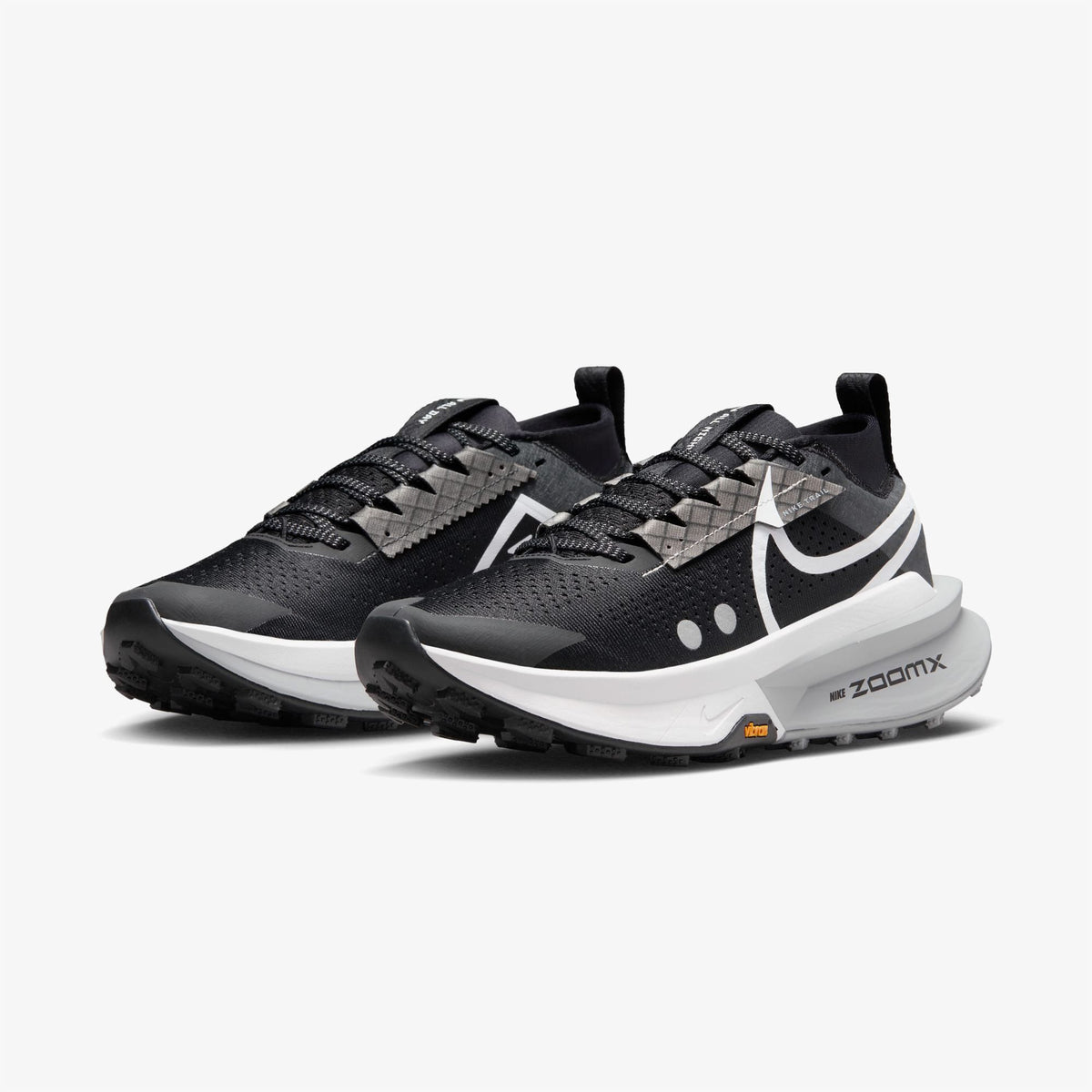 Nike Zoom X Zegama Kadın Siyah Koşu Ayakkabısı