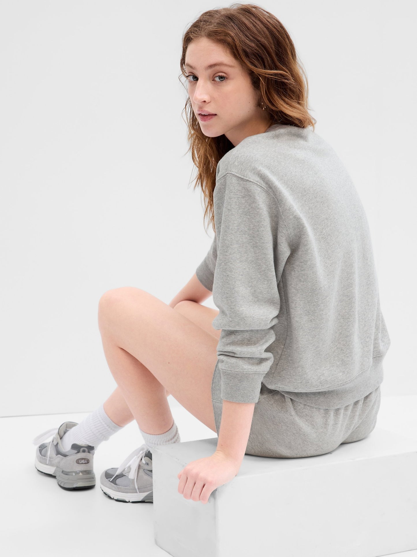 Açık Gri Gap Logo Bisiklet Yaka Fleece Sweatshirt