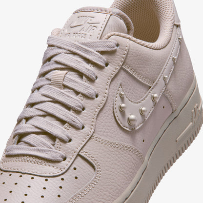 Nike Air Force 1 '07 Kadın Krem Spor Ayakkabı
