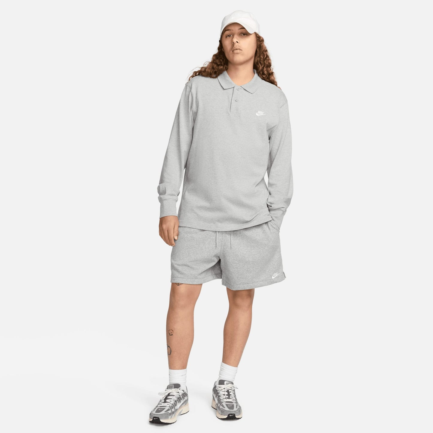 Nike Club Flow Erkek Gri Şort
