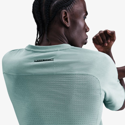 Nike Dri-fıt Adv Solar Chase Erkek Gri T-shirt