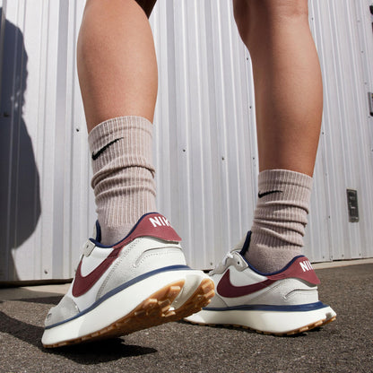 Nike Phoenix Waffle Kadın Beyaz Spor Ayakkabı