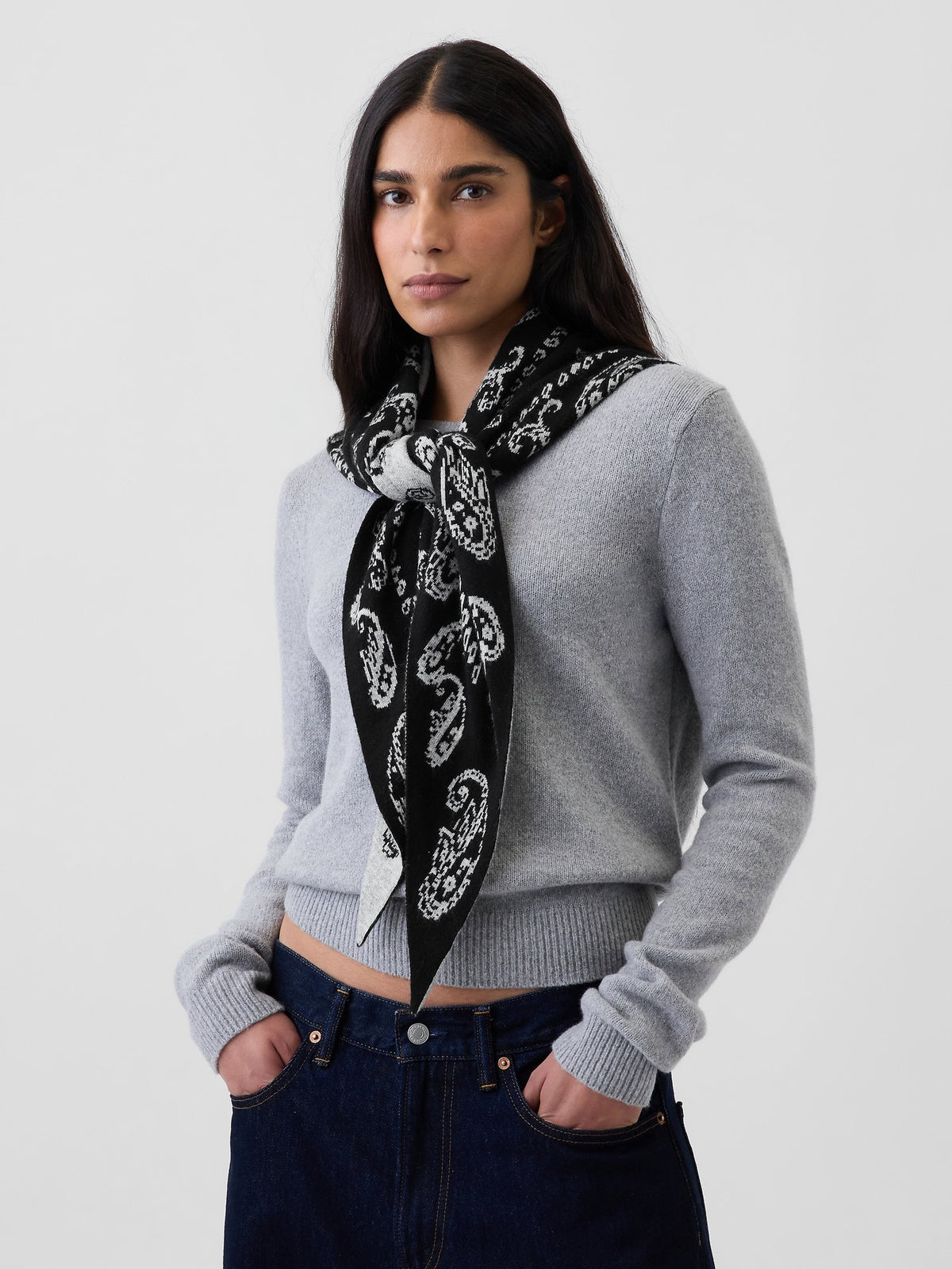 Siyah Paisley Üçgen Şal