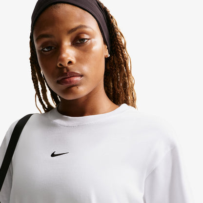 Nike Classic Kadın Beyaz T-shirt