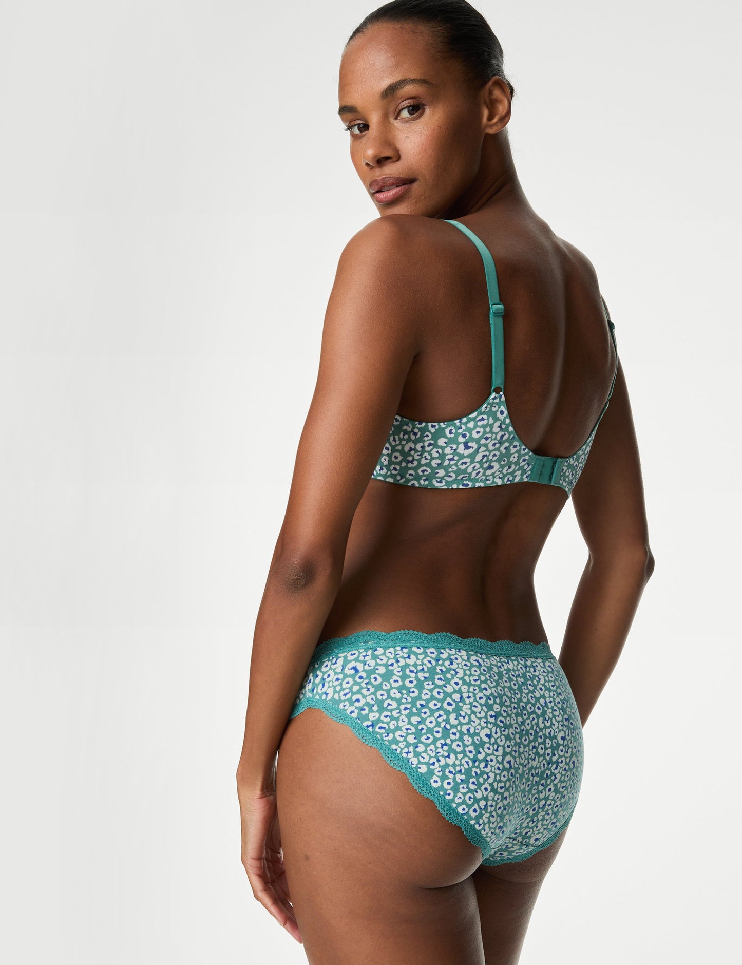 3'lü Dantelli Bikini Külot Seti