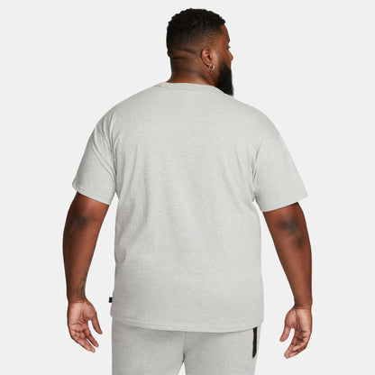 Nike Sportswear Premium Essentials Erkek Gri T-shirt