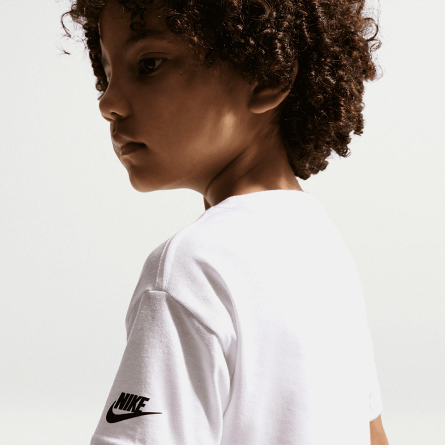 Nike Sportswear In The Zone Çocuk Beyaz Şort Takımı