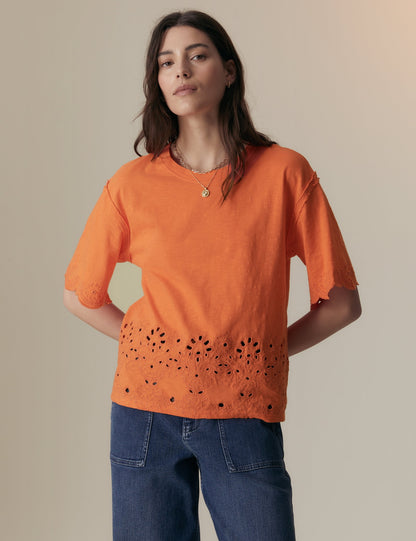 Saf Pamuklu Işleme Detaylı T-shirt