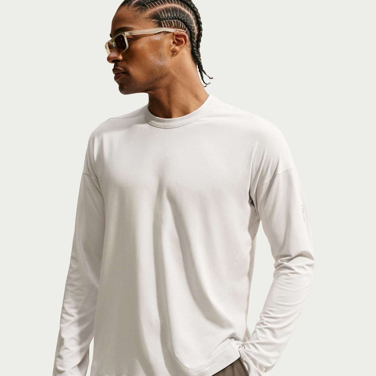 Nike Dri Fit 24.7 Erkek Krem T-shirt