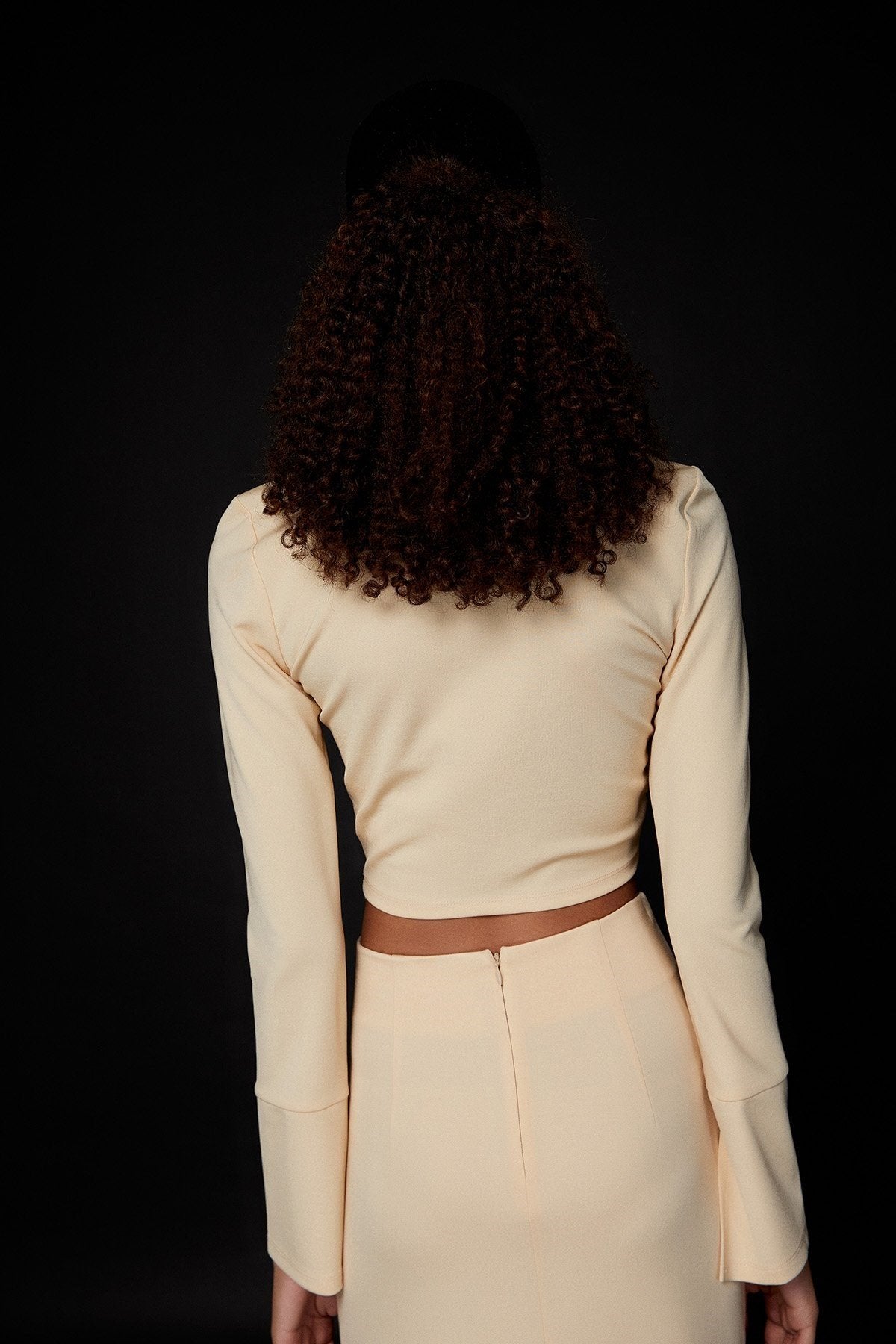 Büzgü Detaylı Ekru Crop Top