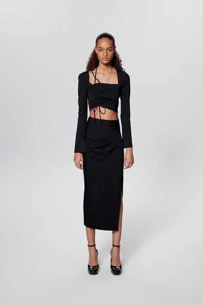 Büzgü Detaylı Siyah Crop Top