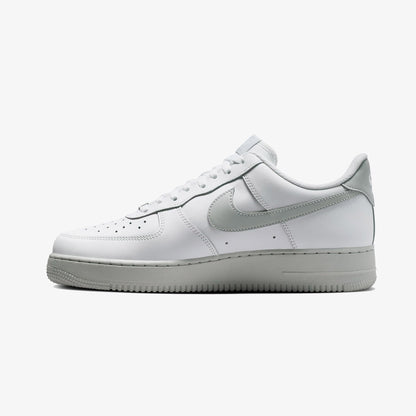 Nike Air Force 1 '07 Erkek Beyaz Spor Ayakkabı