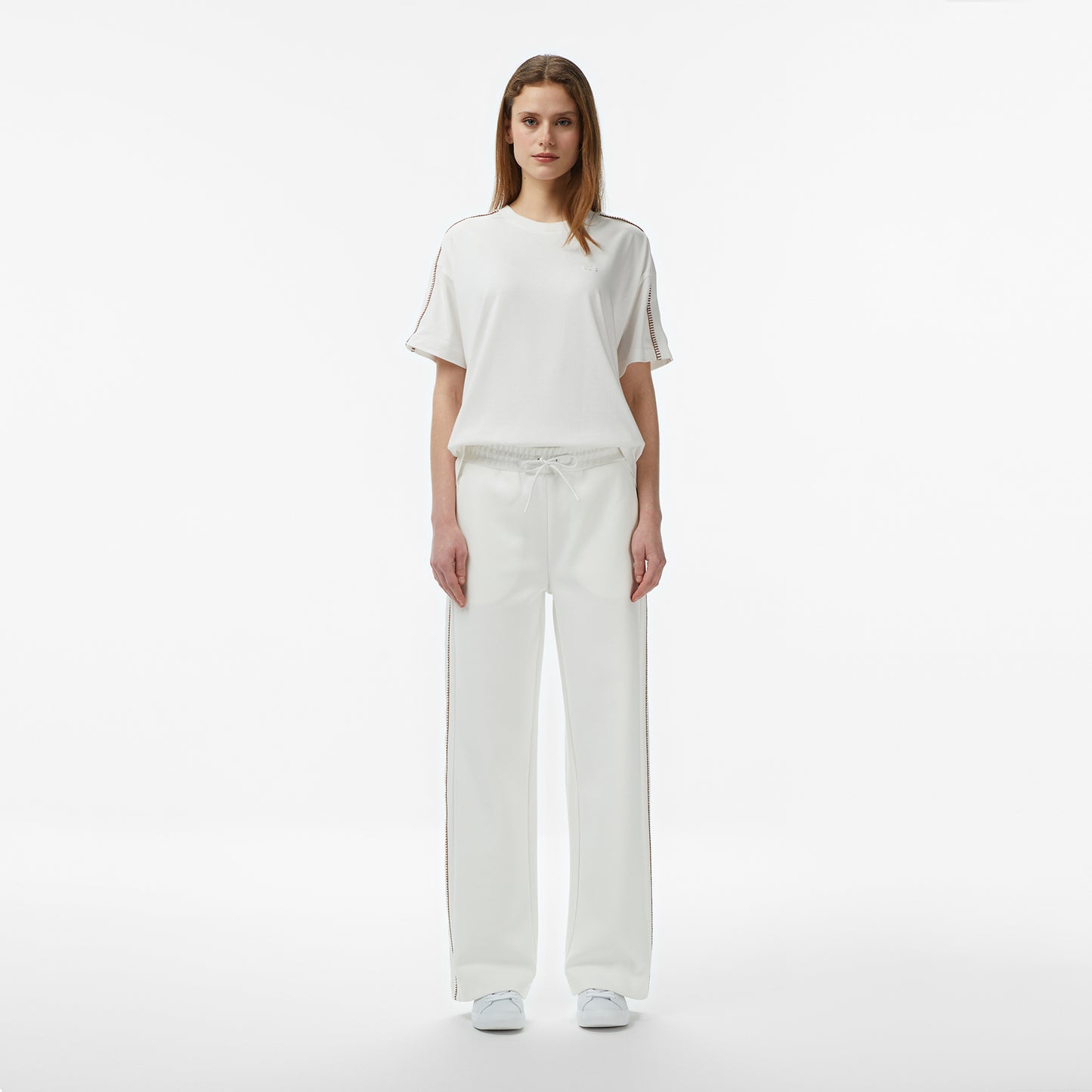 Lacoste Kadın Loose Fit Bisiklet Yaka Krem T-shirt