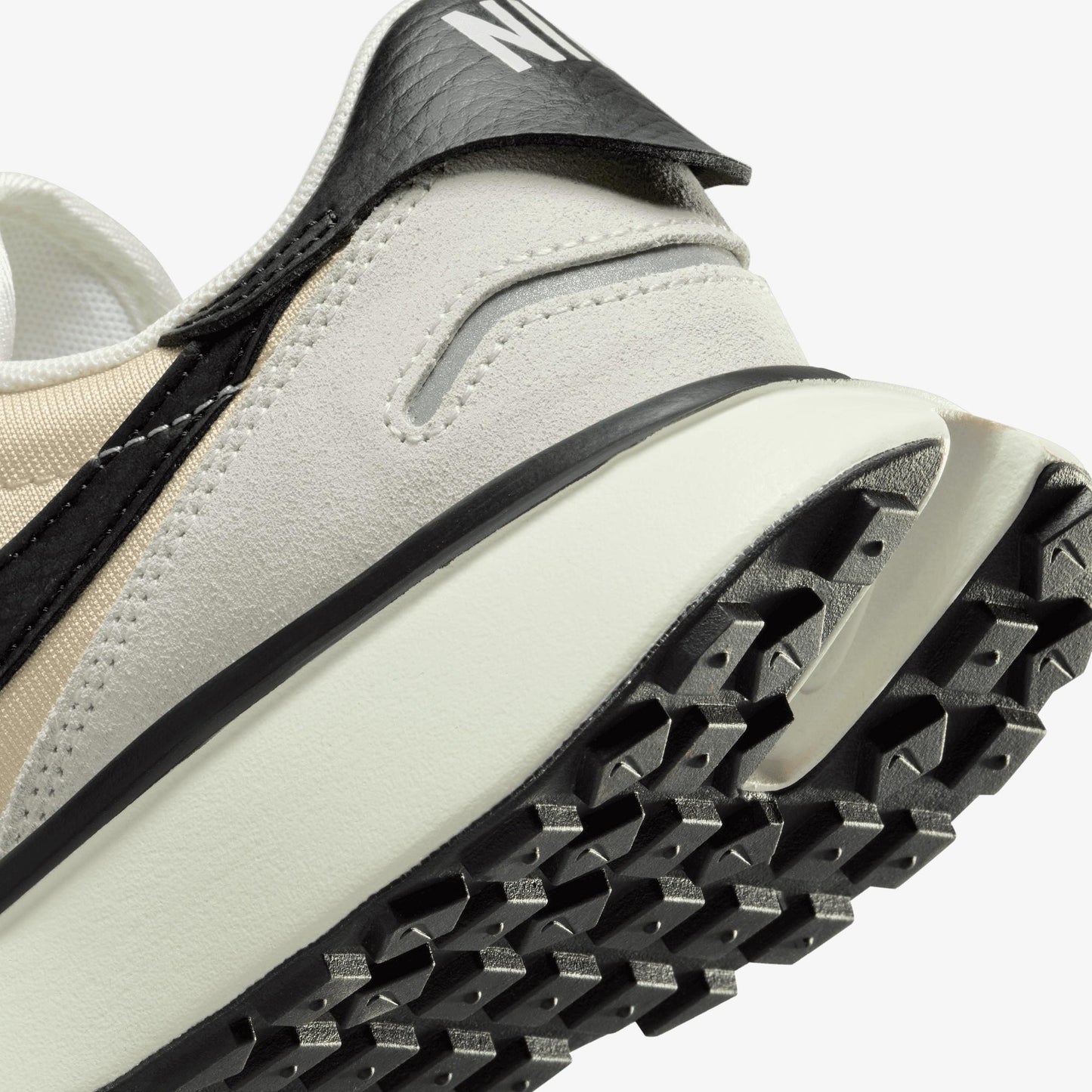 Nike Phoenix Waffle Kadın Beyaz Sneaker