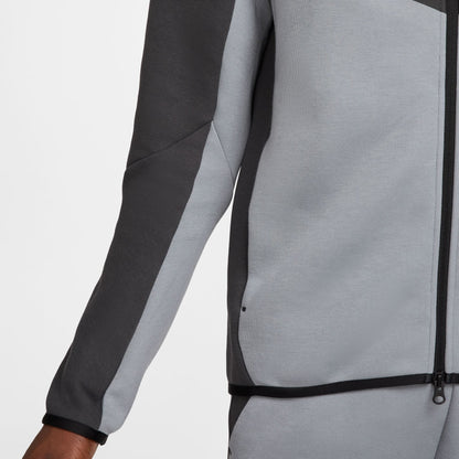 Nike Sportswear Erkek Gri Sweatshirt