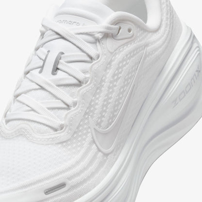 Nike Vomero Plus Kadın Beyaz Koşu Ayakkabısı