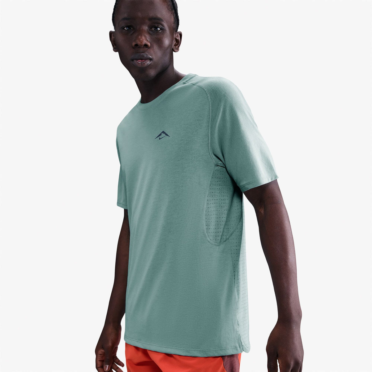 Nike Dri-fıt Adv Solar Chase Erkek Gri T-shirt