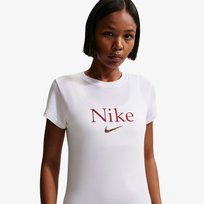 Nike Chill Kadın Beyaz T-shirt
