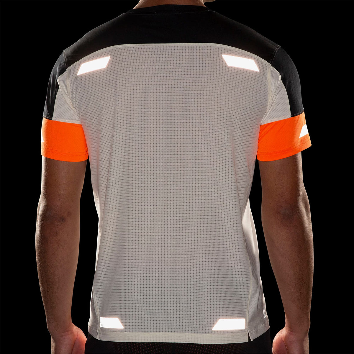 Brooks Run Visible Sleeve 2.0 Erkek Beyaz T-shirt