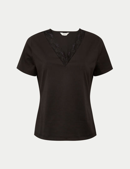 Dantel Detaylı V Yaka T-shirt