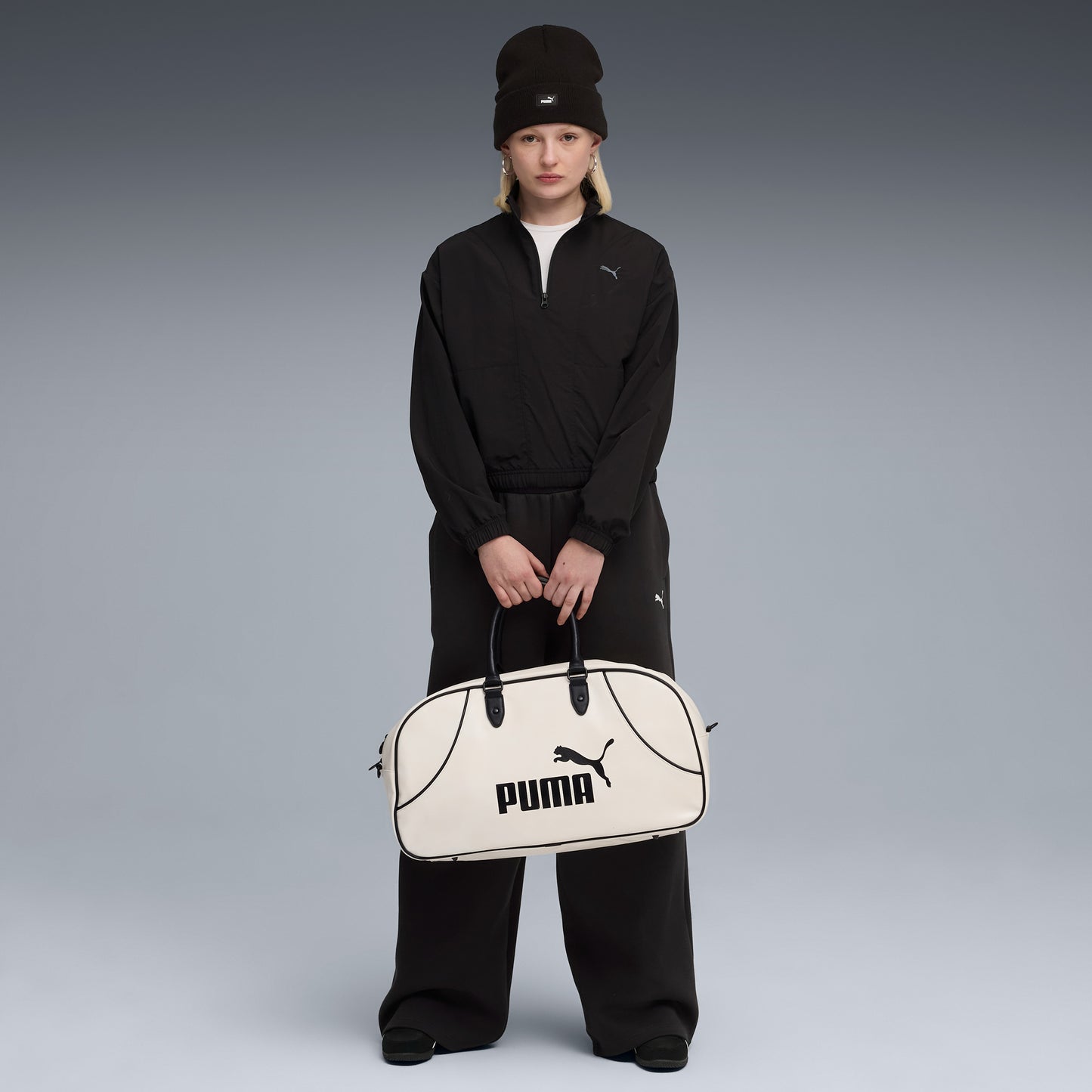Puma Her Relaxed Kadın Siyah Sweatshirt