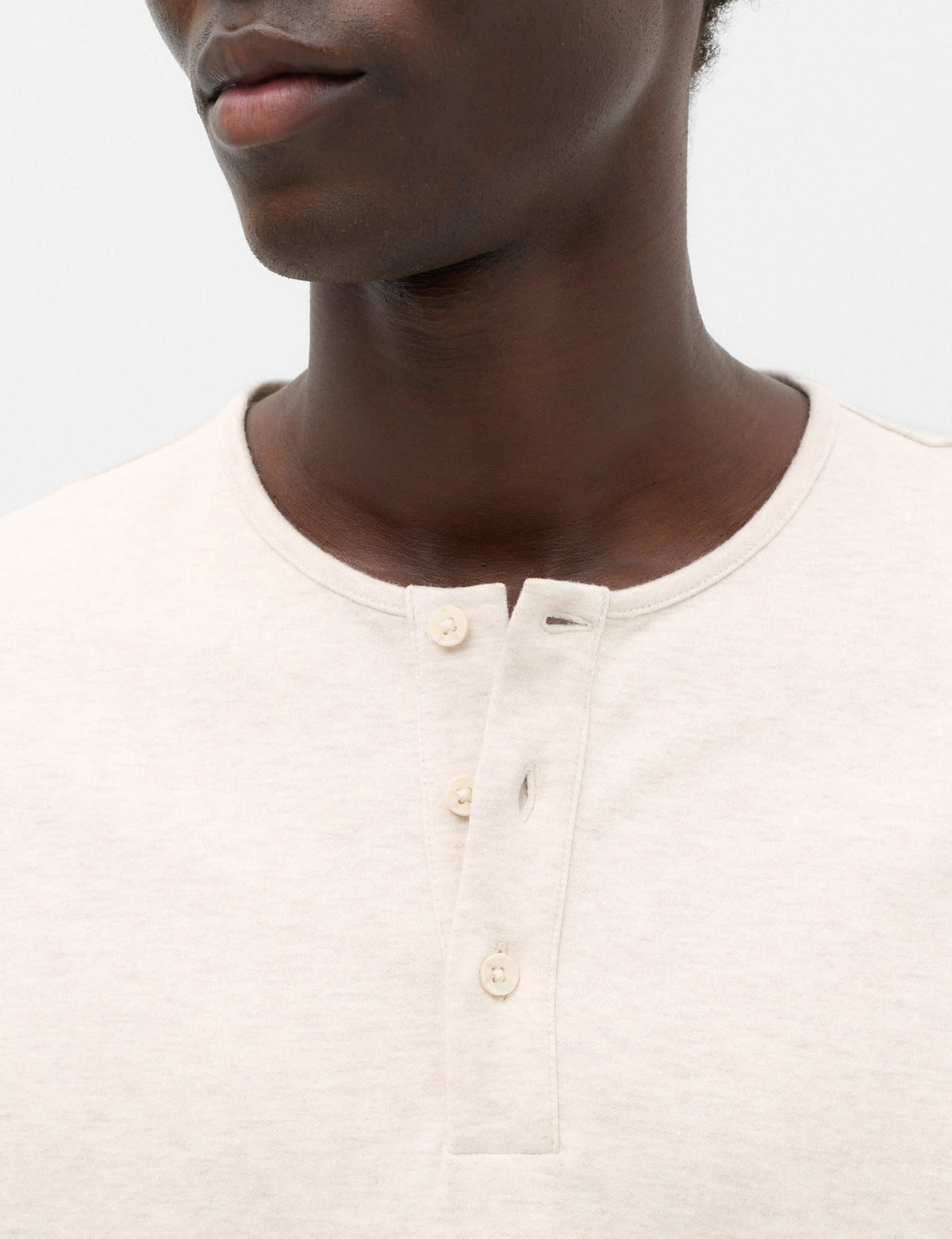 Yumuşak Dokulu Henley Üst