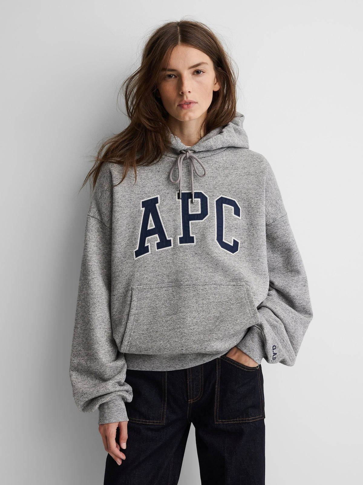 Gri Gap × A.p.c. Extra Heavyweight Logo Sweatshirt