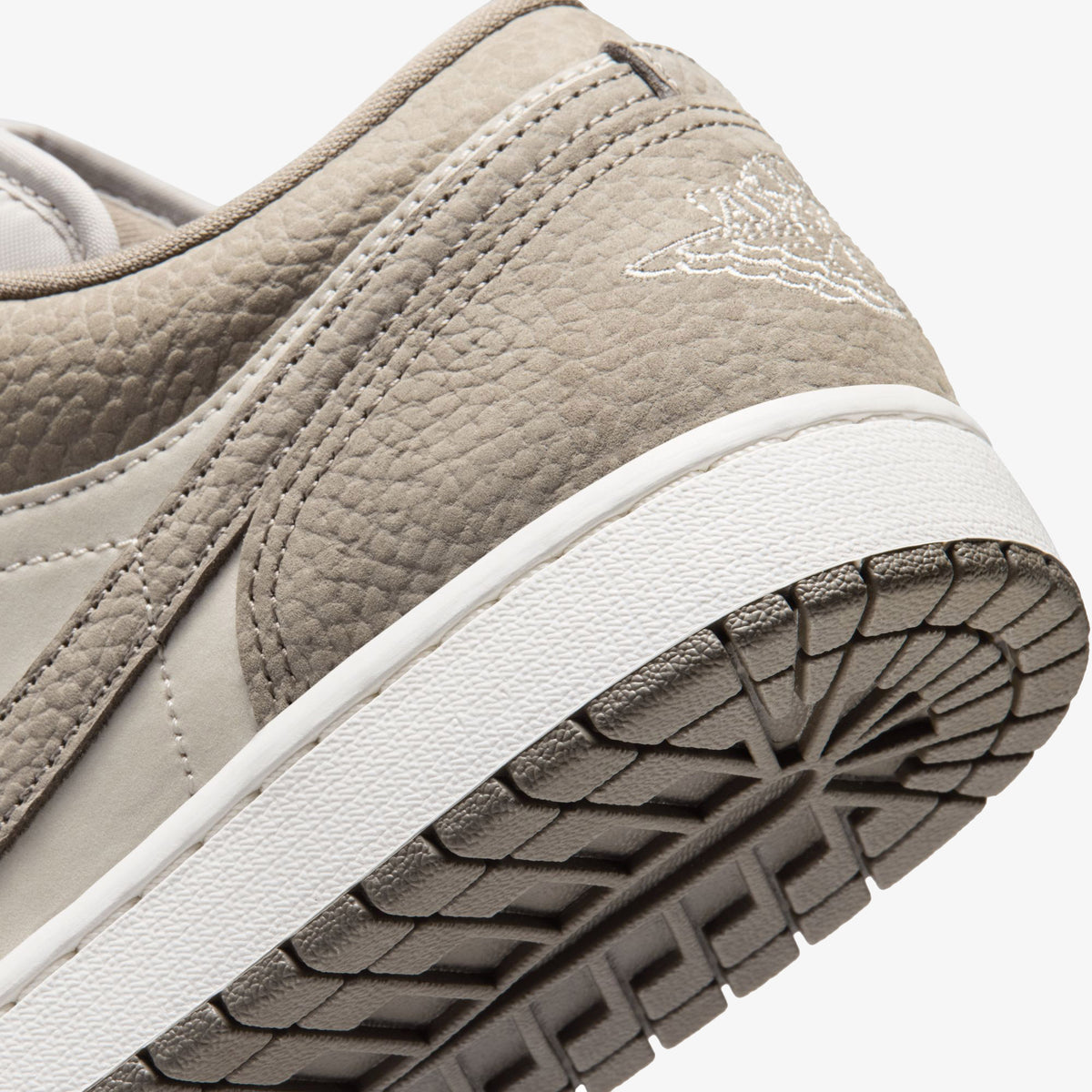 Jordan Air Jordan 1 Low Erkek Gri Spor Ayakkabı