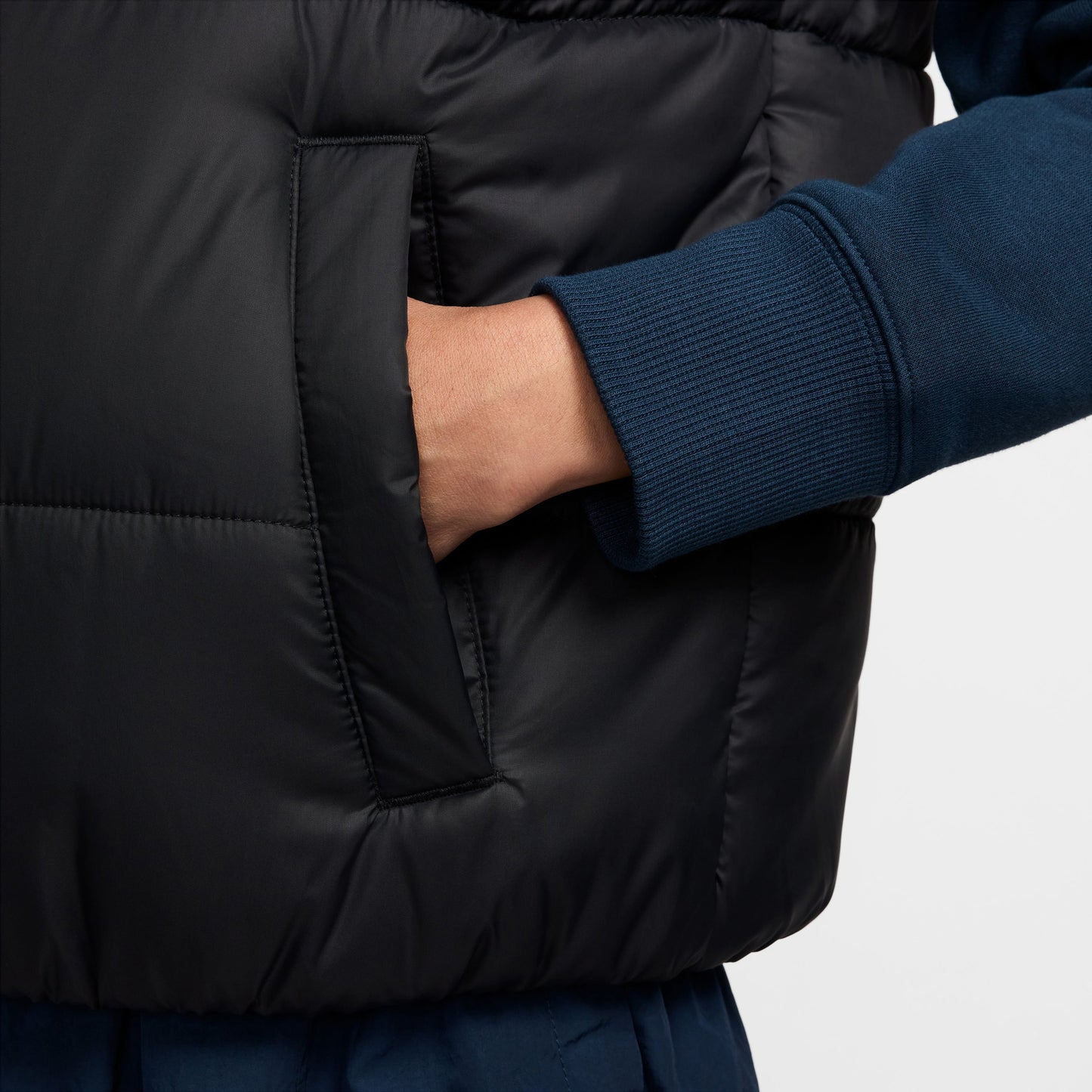 Nike Sportswear Classic Therma Puff Kadın Siyah Yelek