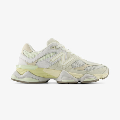 New Balance 9060 Kadın Beyaz Spor Ayakkabı