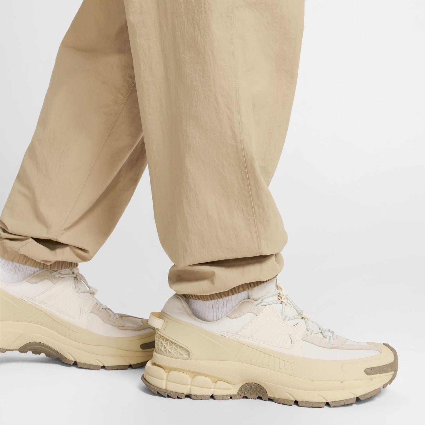 Nike Club Woven Erkek Kahverengi Kargo Eşofman Altı