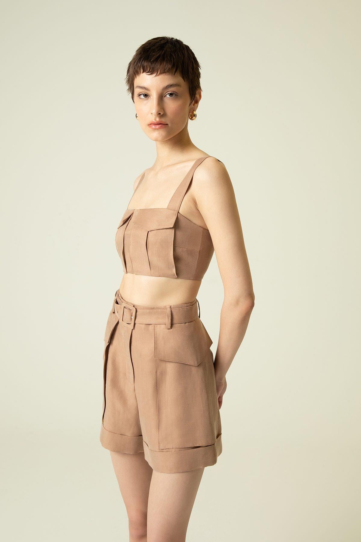 Cep Kapağı Detaylı Askılı Camel Crop Top