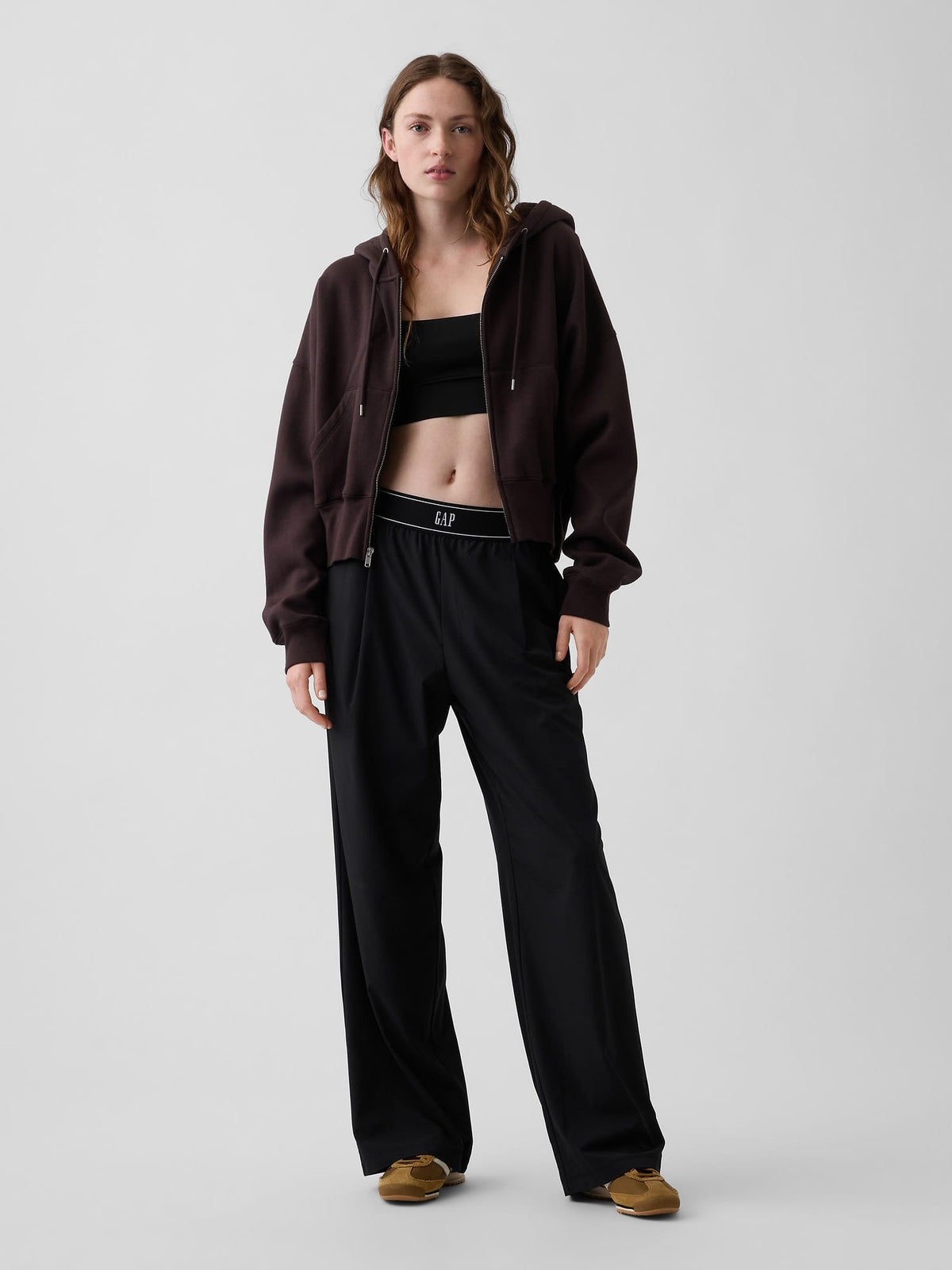 Siyah Gapfit Pileli Easy Logo Pantolon