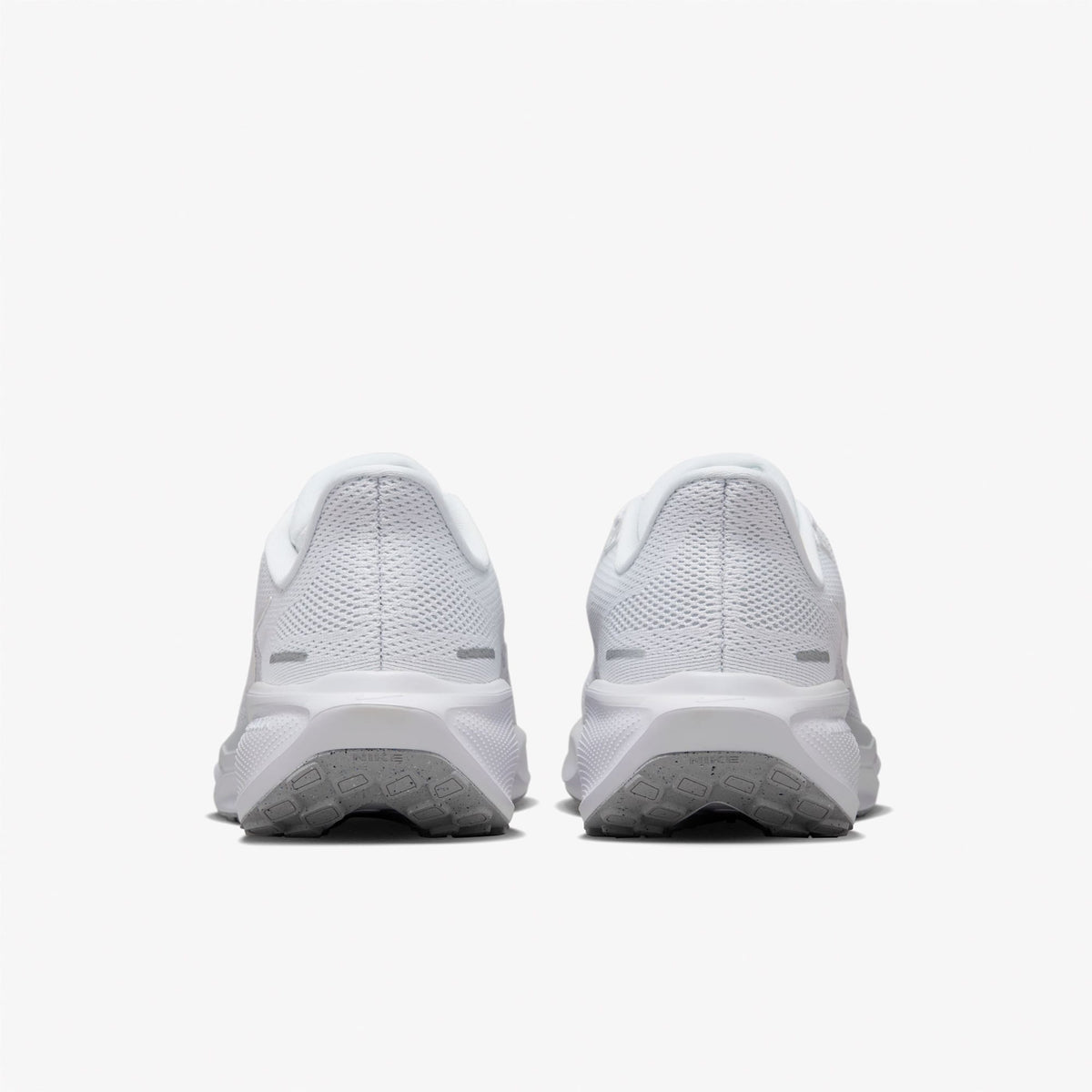 Nike Pegasus 41 Kadın Beyaz Koşu Ayakkabısı