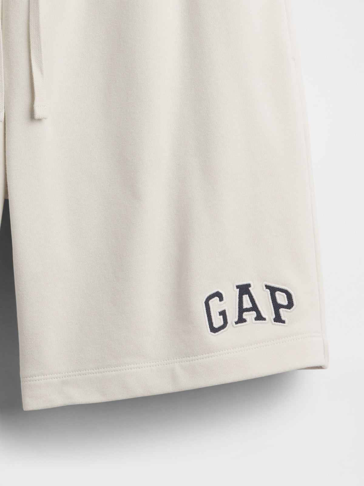 Kırık Beyaz 8'' Gap Logo Fransız Havlu Kumaş Şort