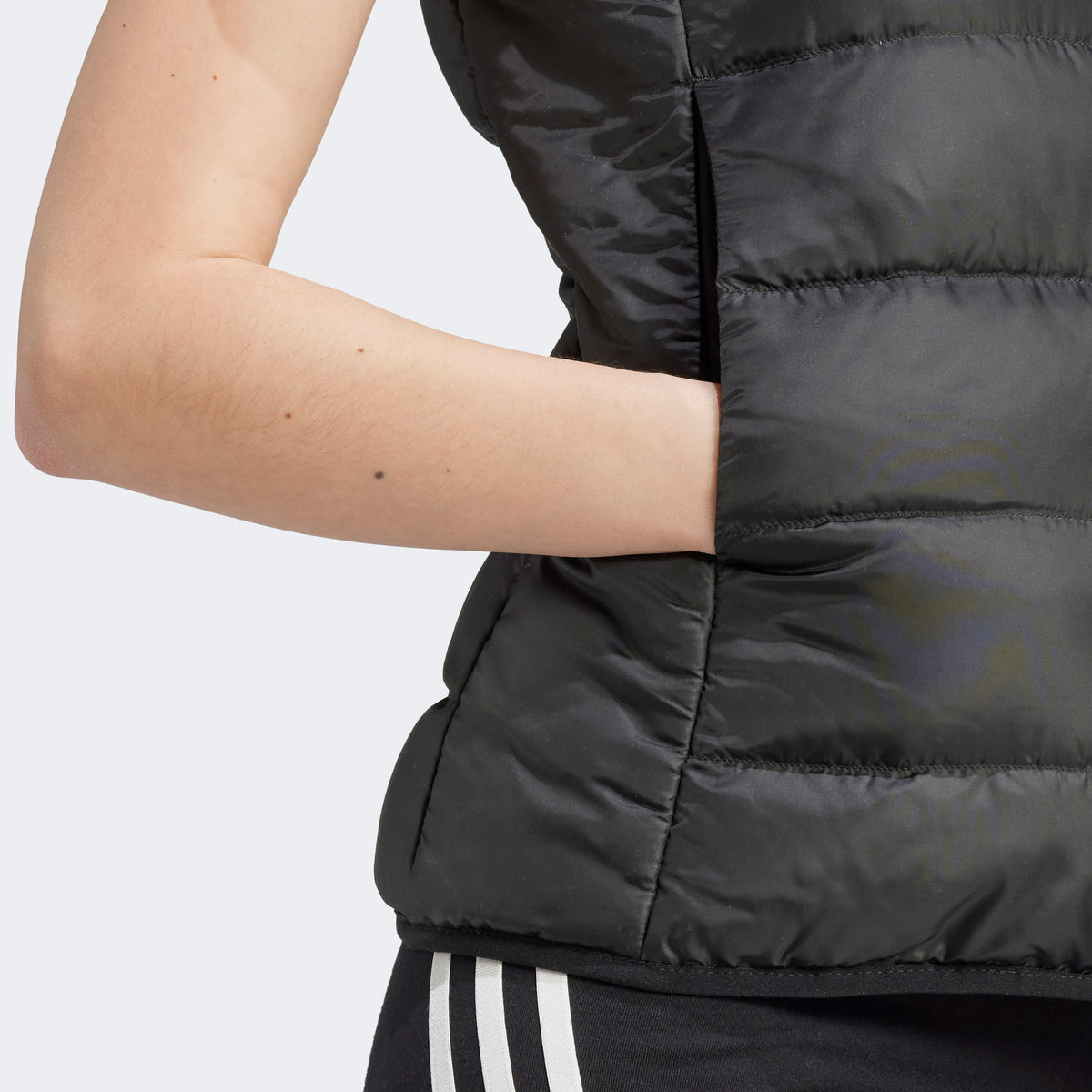 Adidas Essentials 3-stripes Light Down Kadın Siyah Günlük Yelek