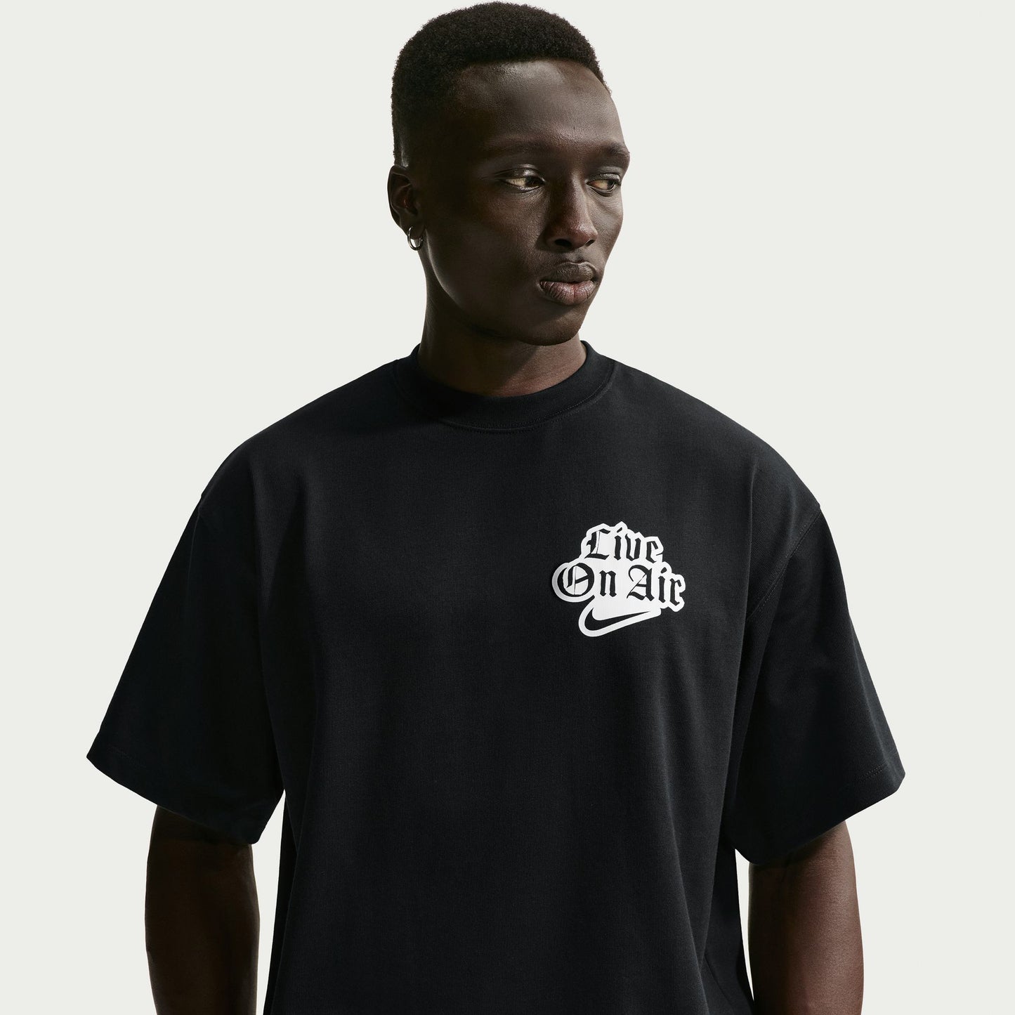 Nike Solo Swoosh Erkek Siyah T-shirt