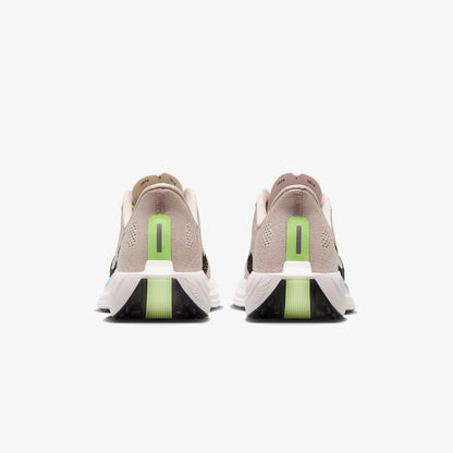Nike Pegasus Plus Kadın Pembe Koşu Ayakkabısı