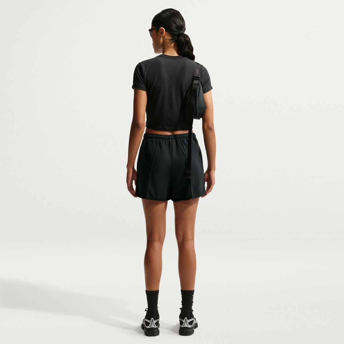 Nike Sportswear Chill Knit Kadın Siyah T-shirt