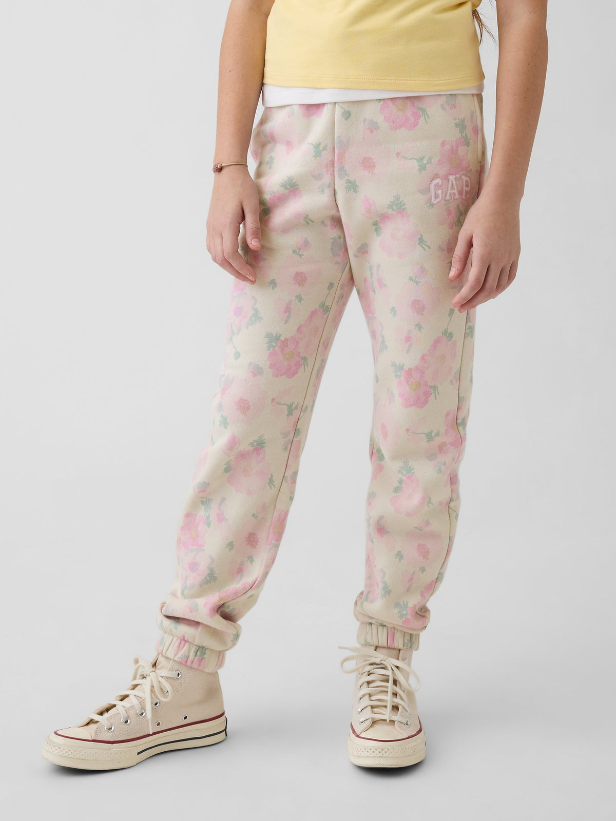 Kırık Beyaz Relaxed Gap Logo Fransız Havlu Kumaş Jogger Eşofman Altı