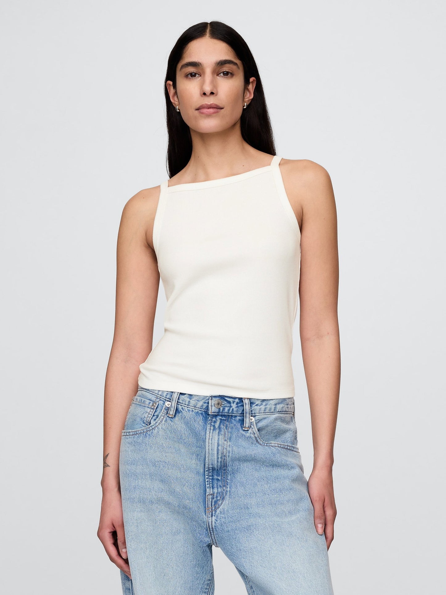 Beyaz Halter Yaka Modern Atlet