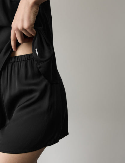 Ince Askılı Saten Şortlu Pijama Takımı