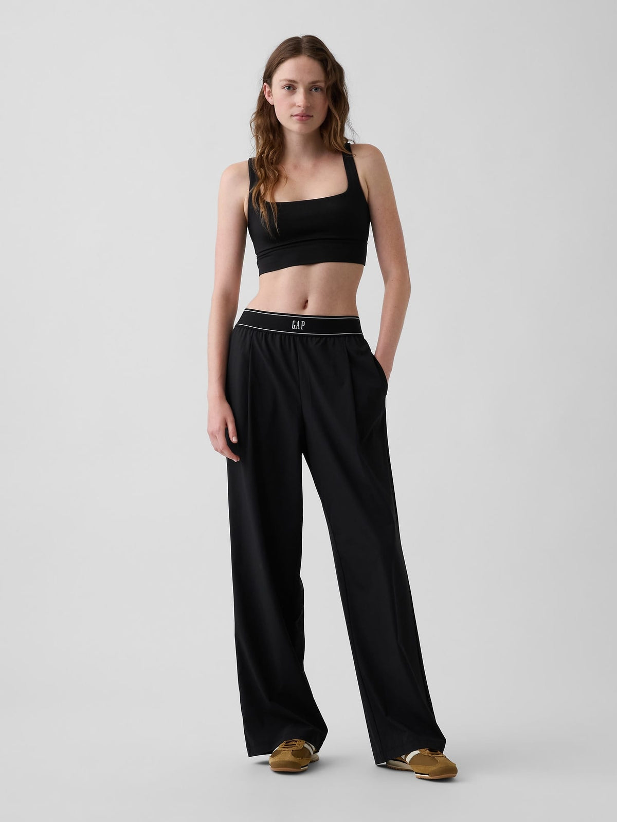 Siyah Gapfit Pileli Easy Logo Pantolon